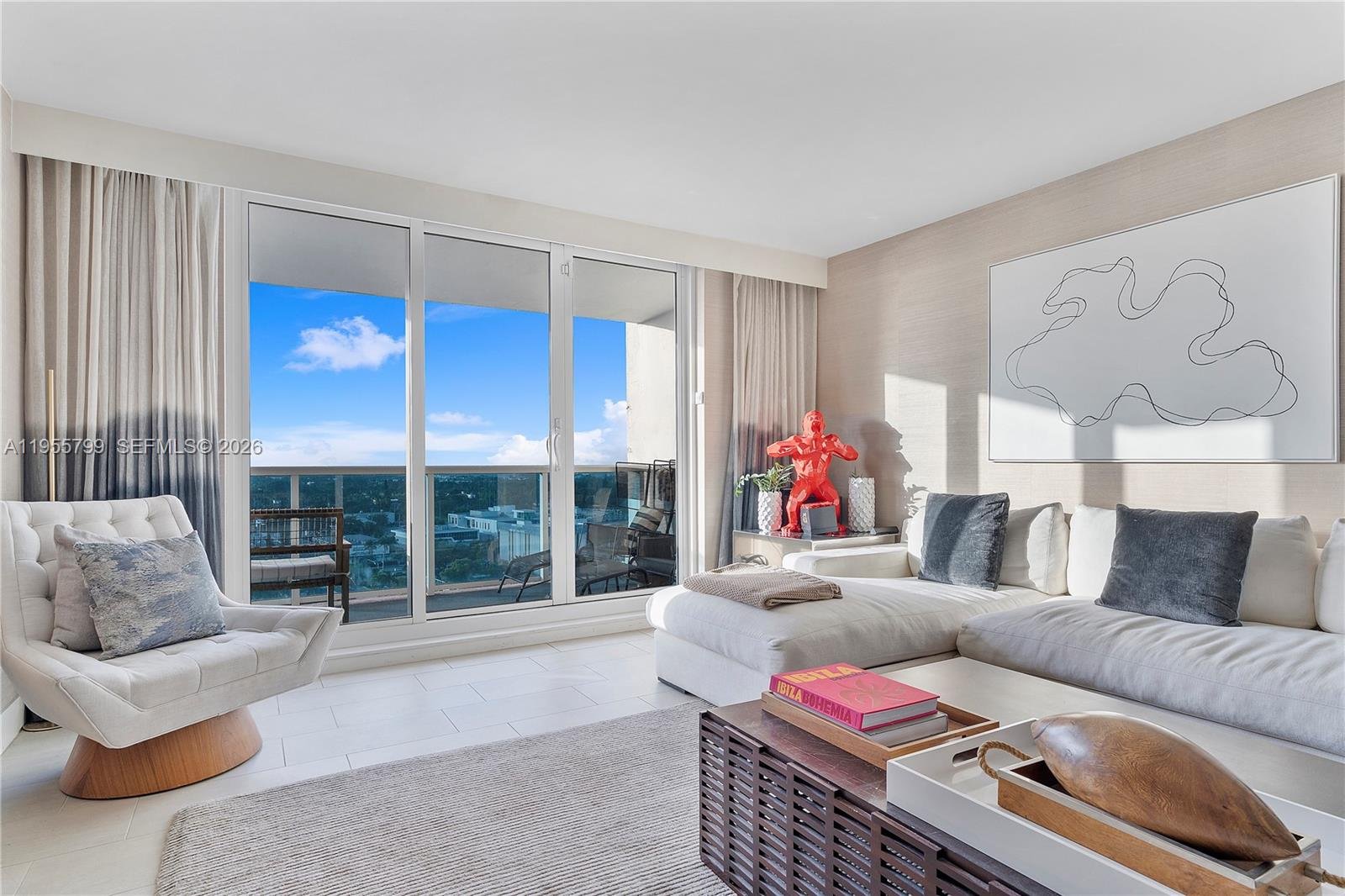 102 24th St # 1427, Miami Beach FL 33139