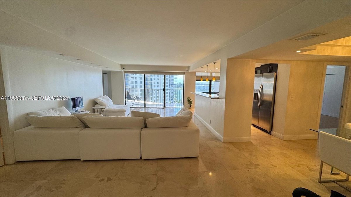 18181 NE 31st Ct # 1009, Aventura FL 33160