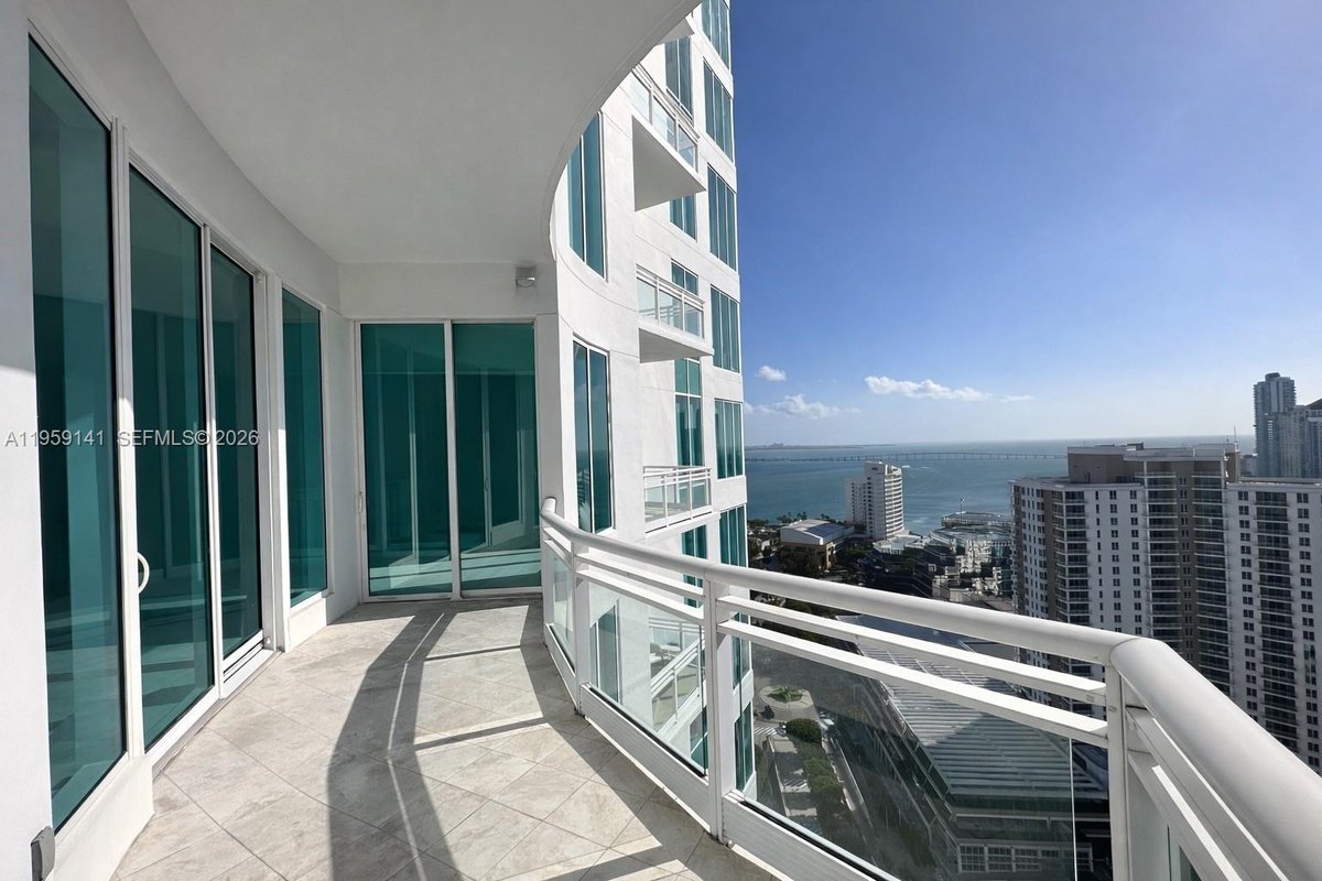 900 Brickell Key Blvd # 2405, Miami FL 33131