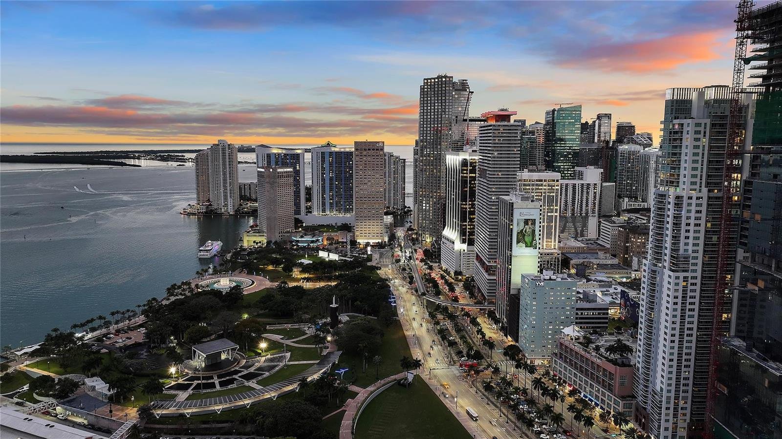 11 NE 6th Street # 907, Miami FL 33132