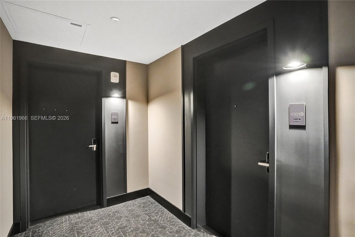 121 NE 5th Street # 1001B, Miami FL 33132