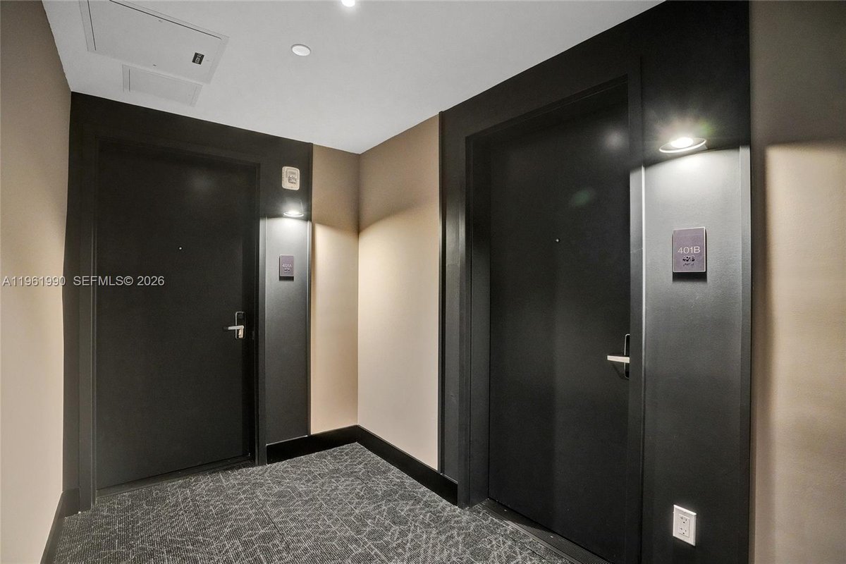 121 NE 5th Street # 401B, Miami FL 33132