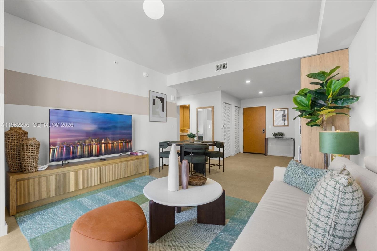 11 NE 6th St # 1611, Miami FL 33132