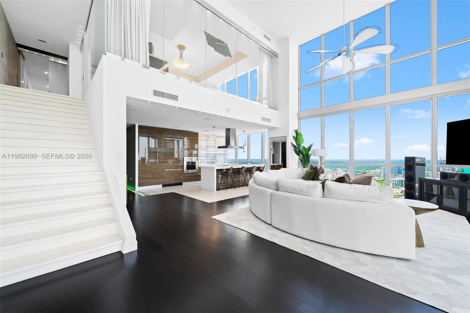 1100 Biscayne Blvd # 5706, Miami FL 33132