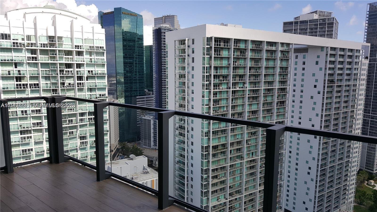 68 SE 6th St # 3305, Miami FL 33131