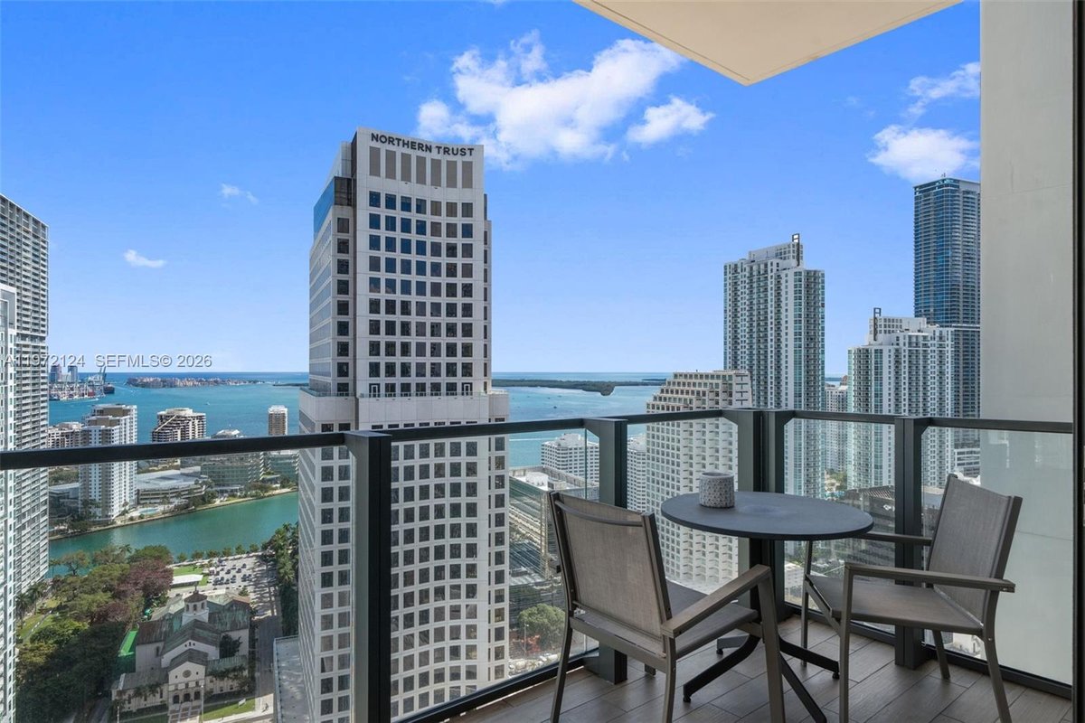 68 SE 6th St # 3209, Miami FL 33131
