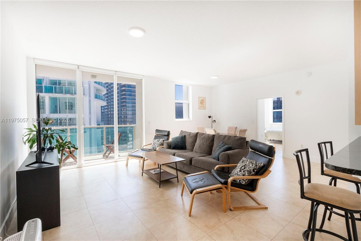 31 SE 5th St # 4121, Miami FL 33131