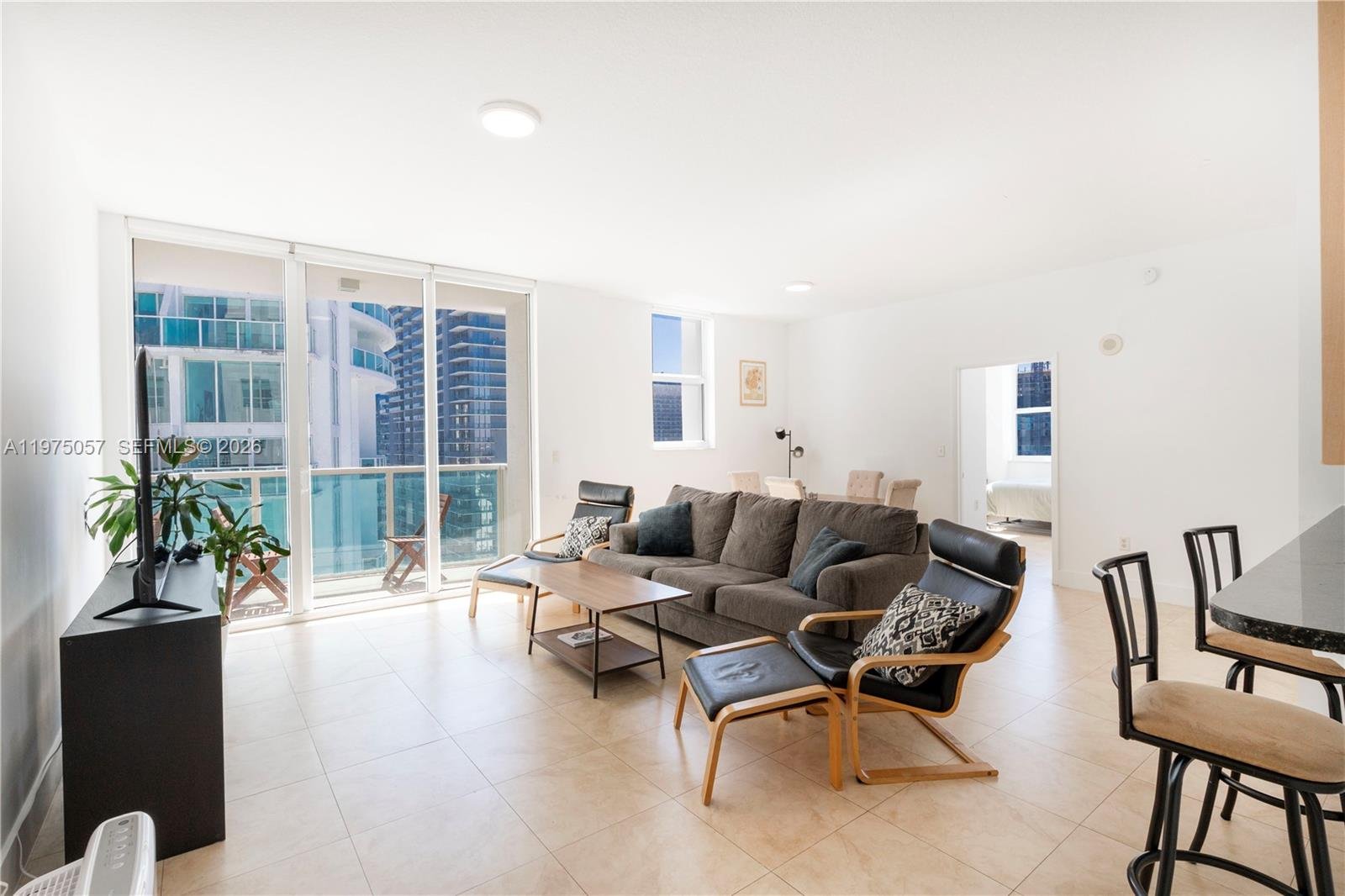 31 SE 5th St # 4121, Miami FL 33131