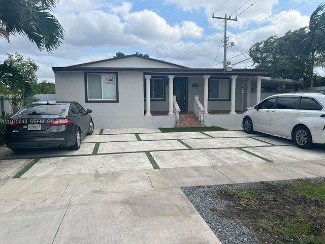 4365 W 1st Ave, Hialeah FL 33012