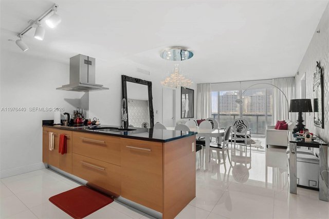 495 Brickell Ave # 805, Miami FL 33131