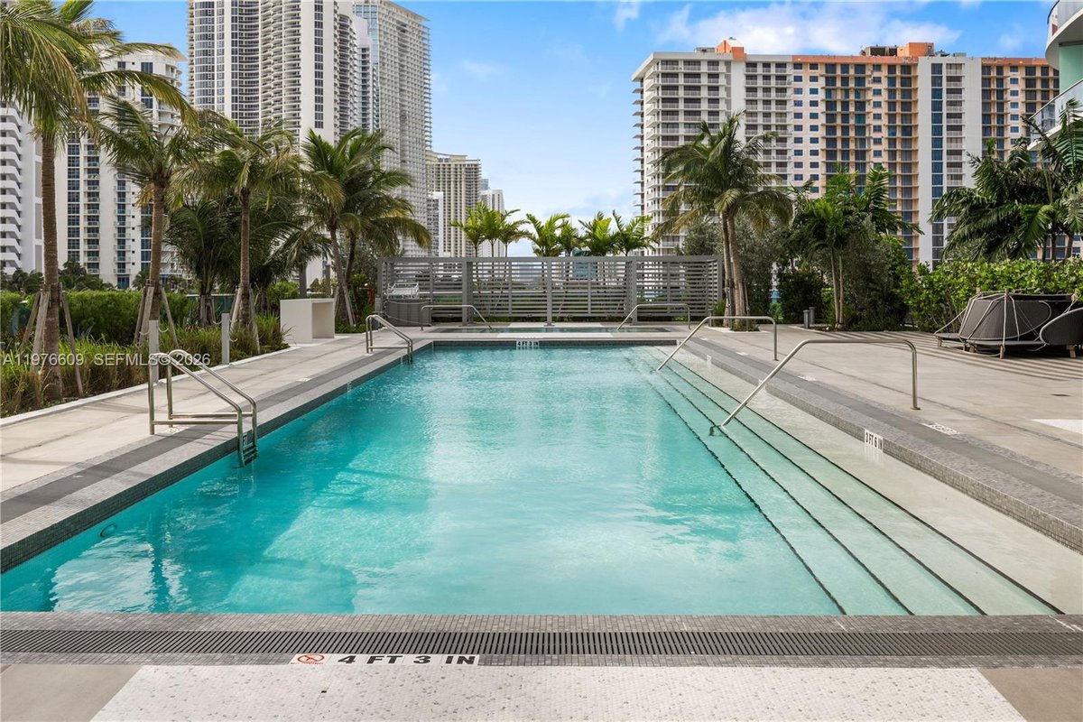 17550 Collins Ave # 502, Sunny Isles Beach FL 33160