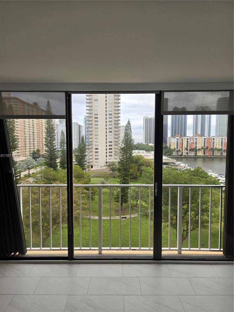 Sunny Isles Beach, FL