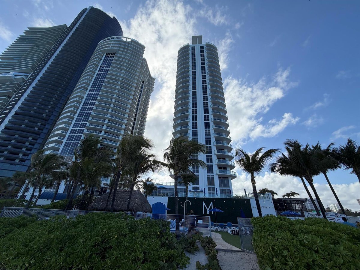 18683 Collins Avenue # 2303, Sunny Isles Beach FL 33160