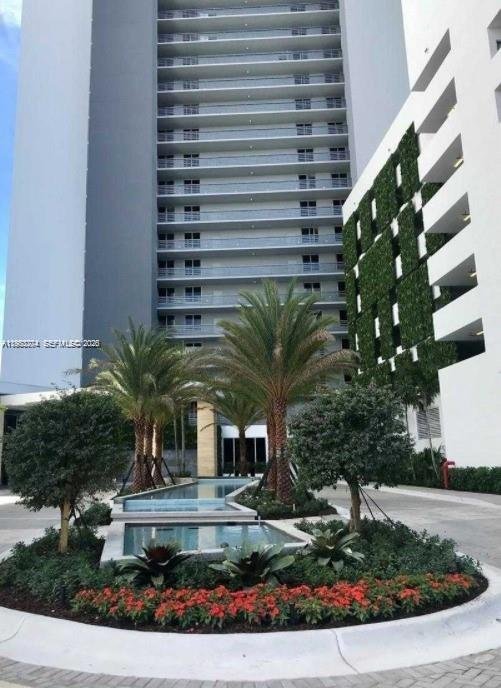 16385 Biscayne Blvd # 2702, North Miami Beach FL 33160