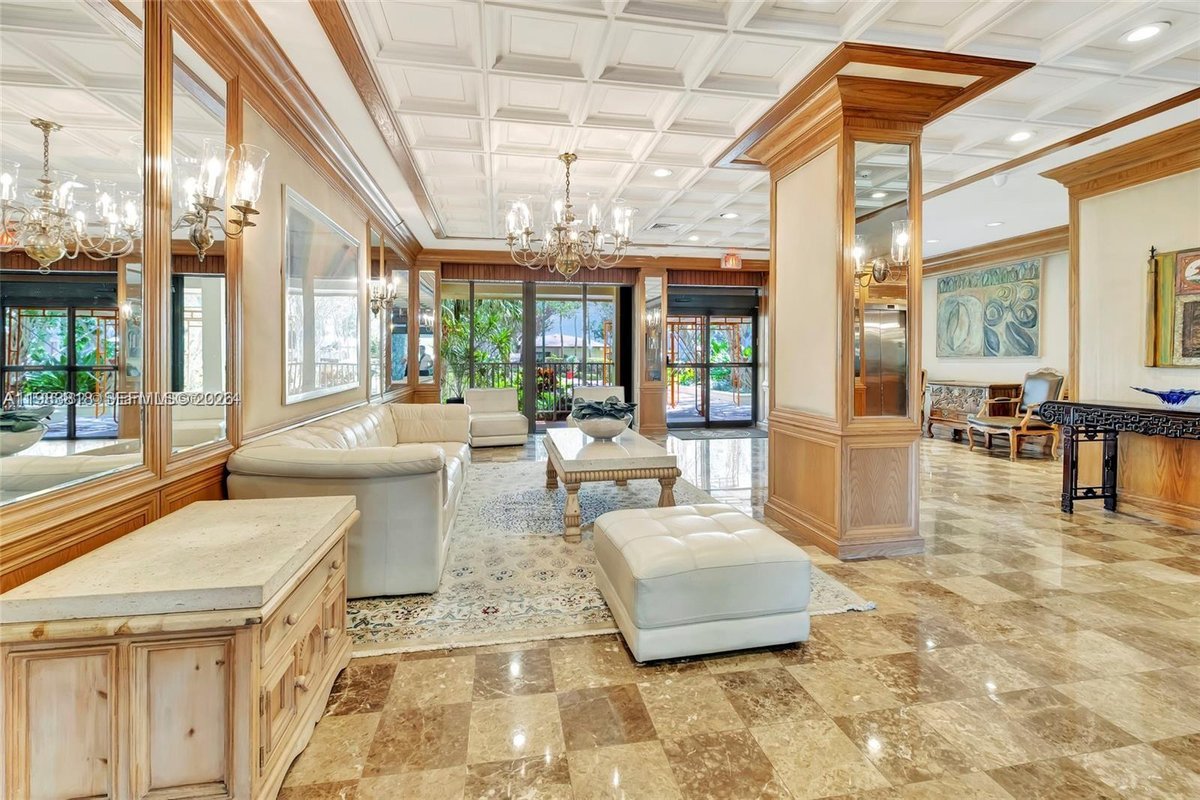 11111 Biscayne Blvd # 8F, Miami FL 33181