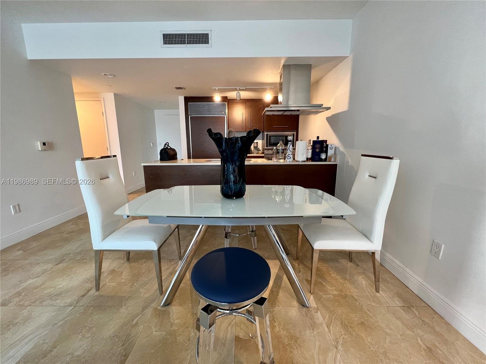 495 Brickell Ave # 2707, Miami FL 33131