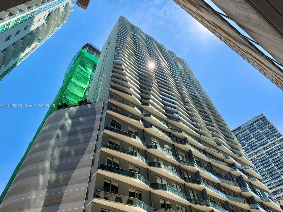 77 SE 5th St # 1615, Miami FL 33131