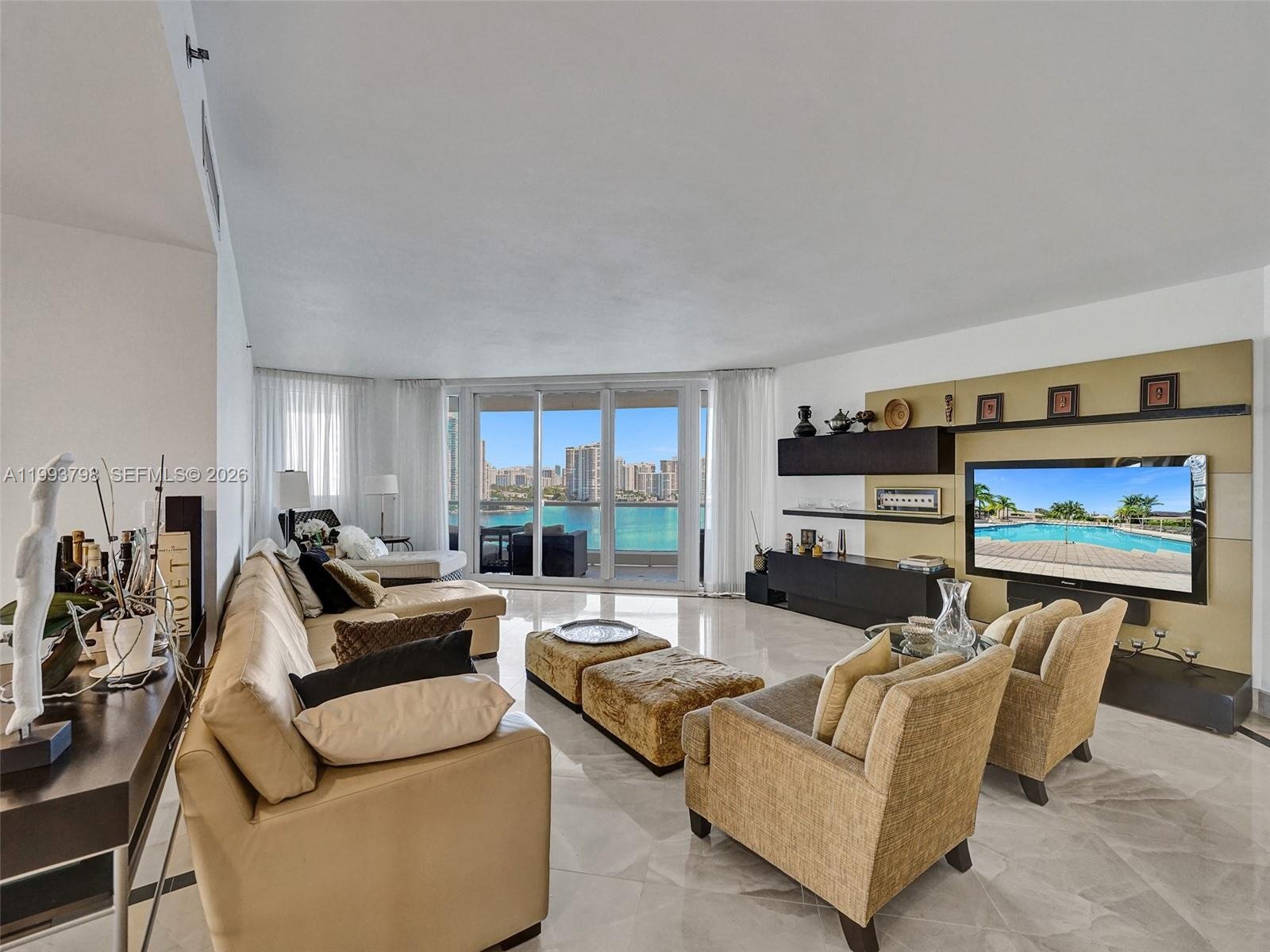 7000 Island Blvd # 1207, Aventura FL 33160