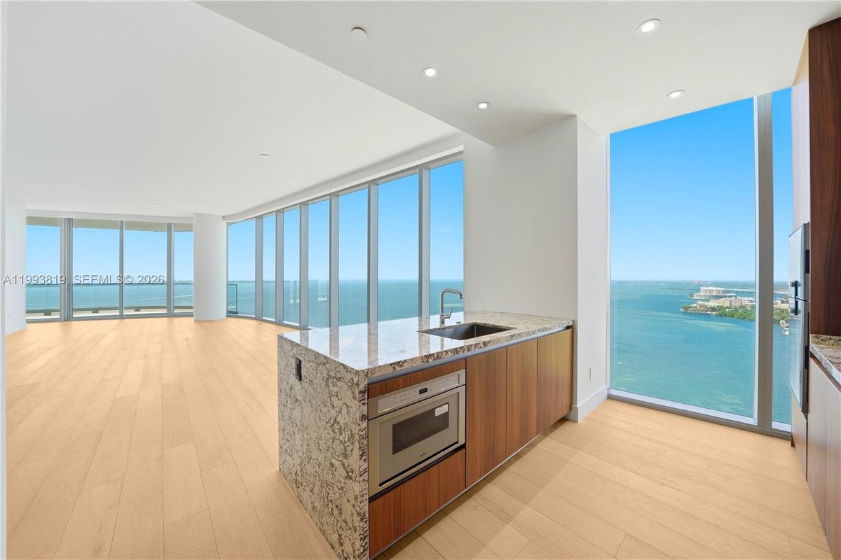 175 SE 25th Road # 3102, Miami FL 33129