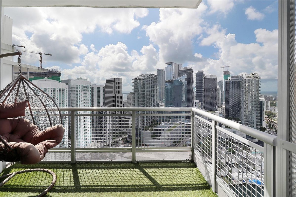 350 S Miami Ave # 4110, Miami FL 33130