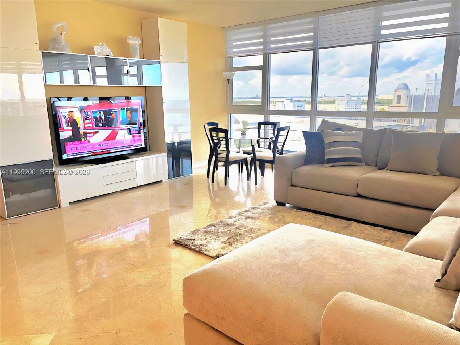 100 Lincoln Rd, Miami Beach FL 33139