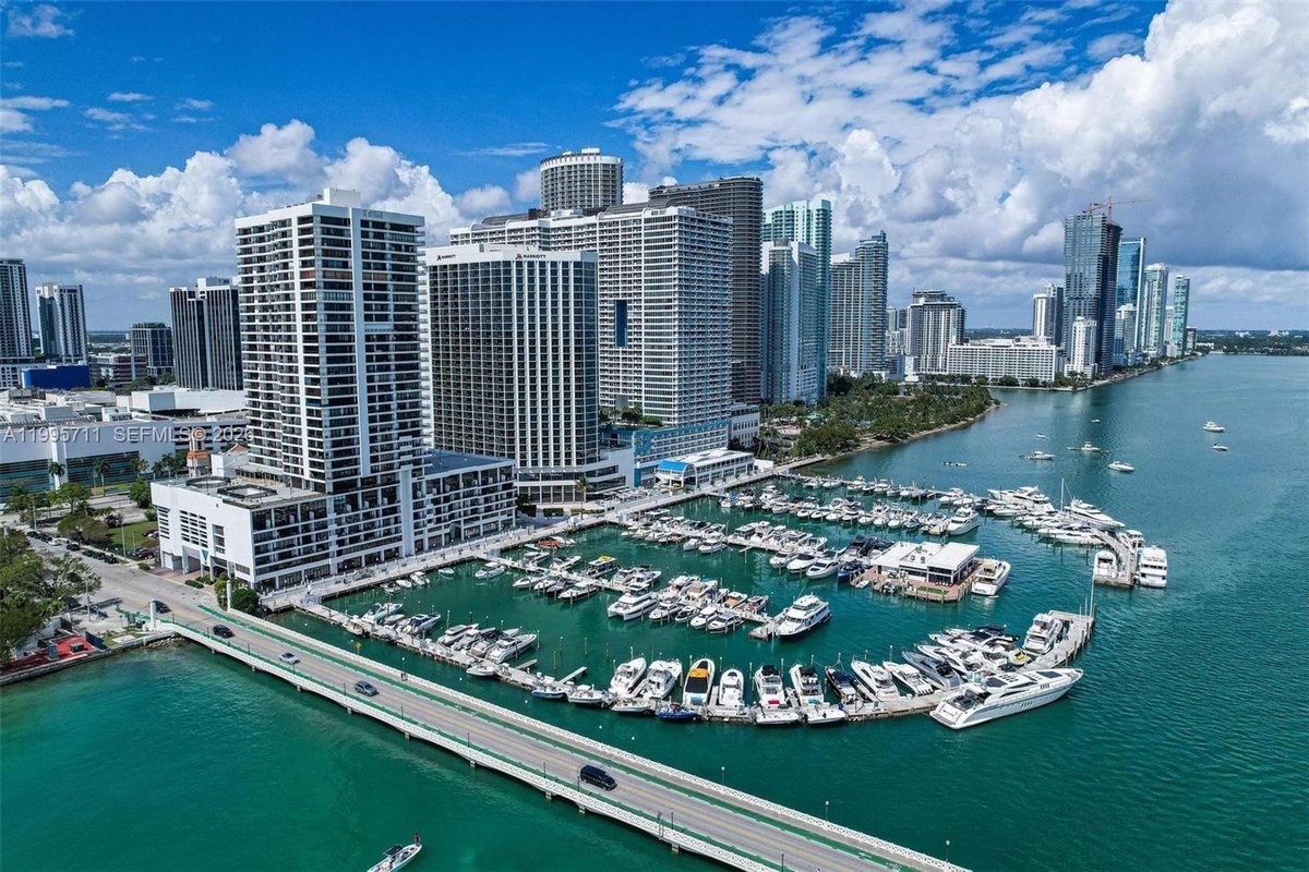 555 NE 15th St # 15B, Miami FL 33132