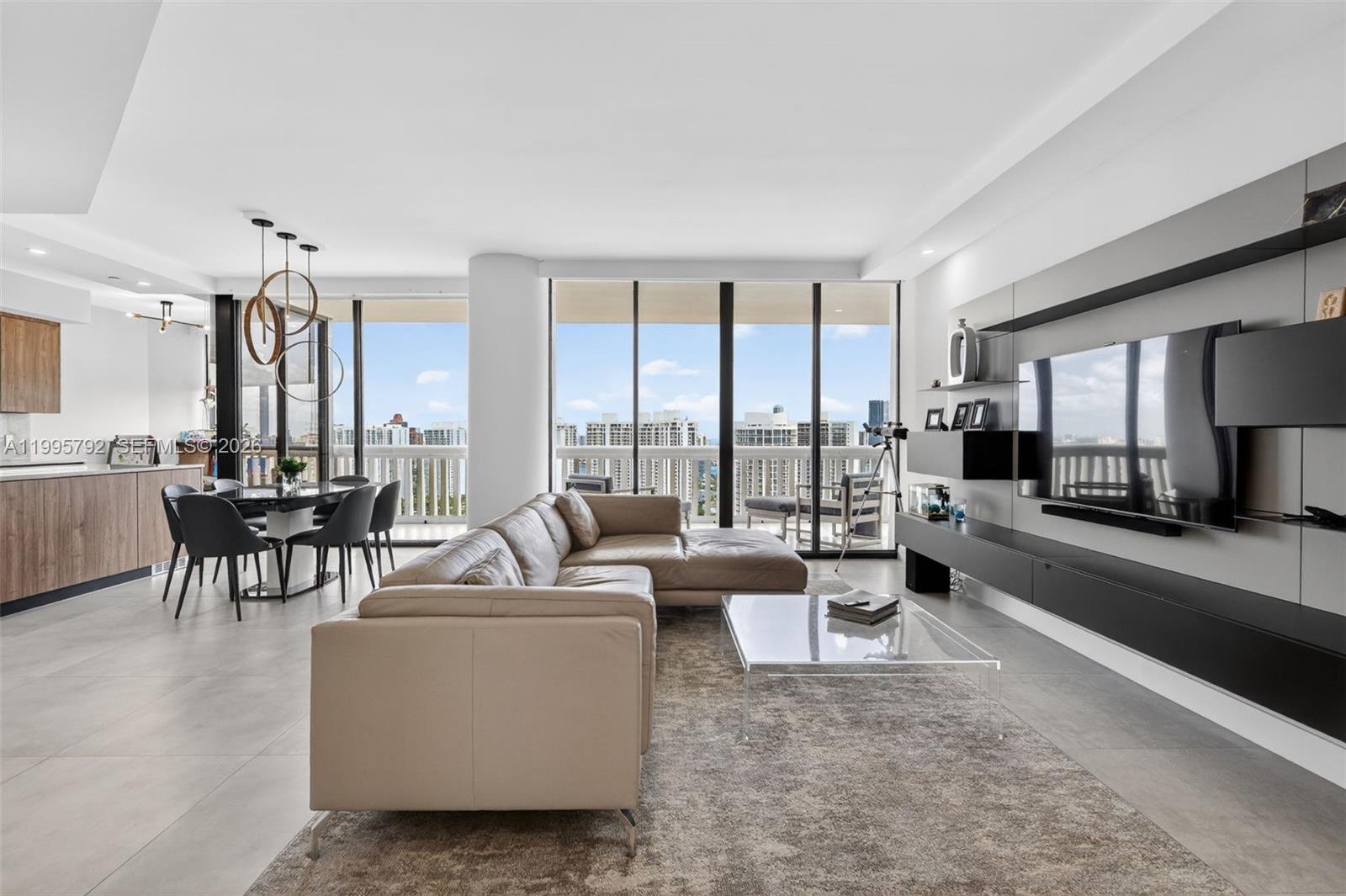 1000 ISLAND BL # 3107, Aventura FL 33160