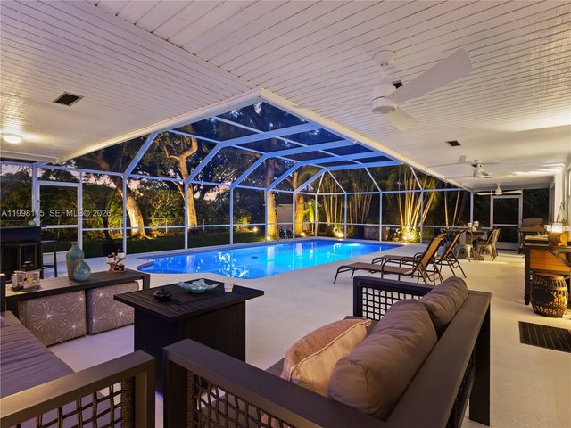 16400 SW 80th Ave, Palmetto Bay FL 33157