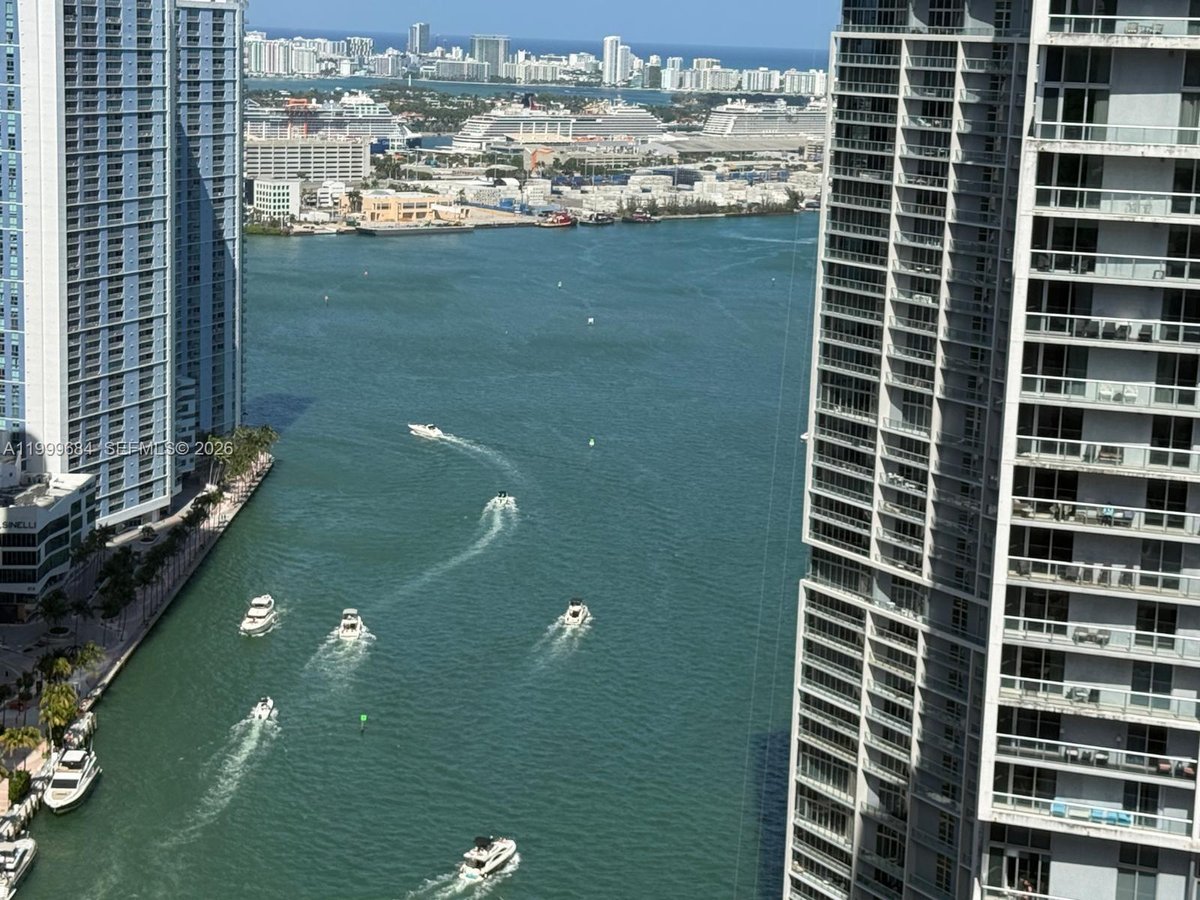 77 SE 5TH Street # 4214, Miami FL 33131