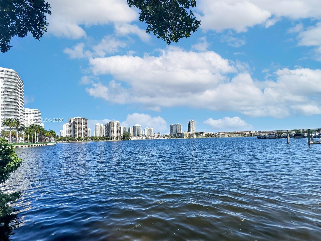 2750 NE 183rd St # 407, Aventura FL 33160