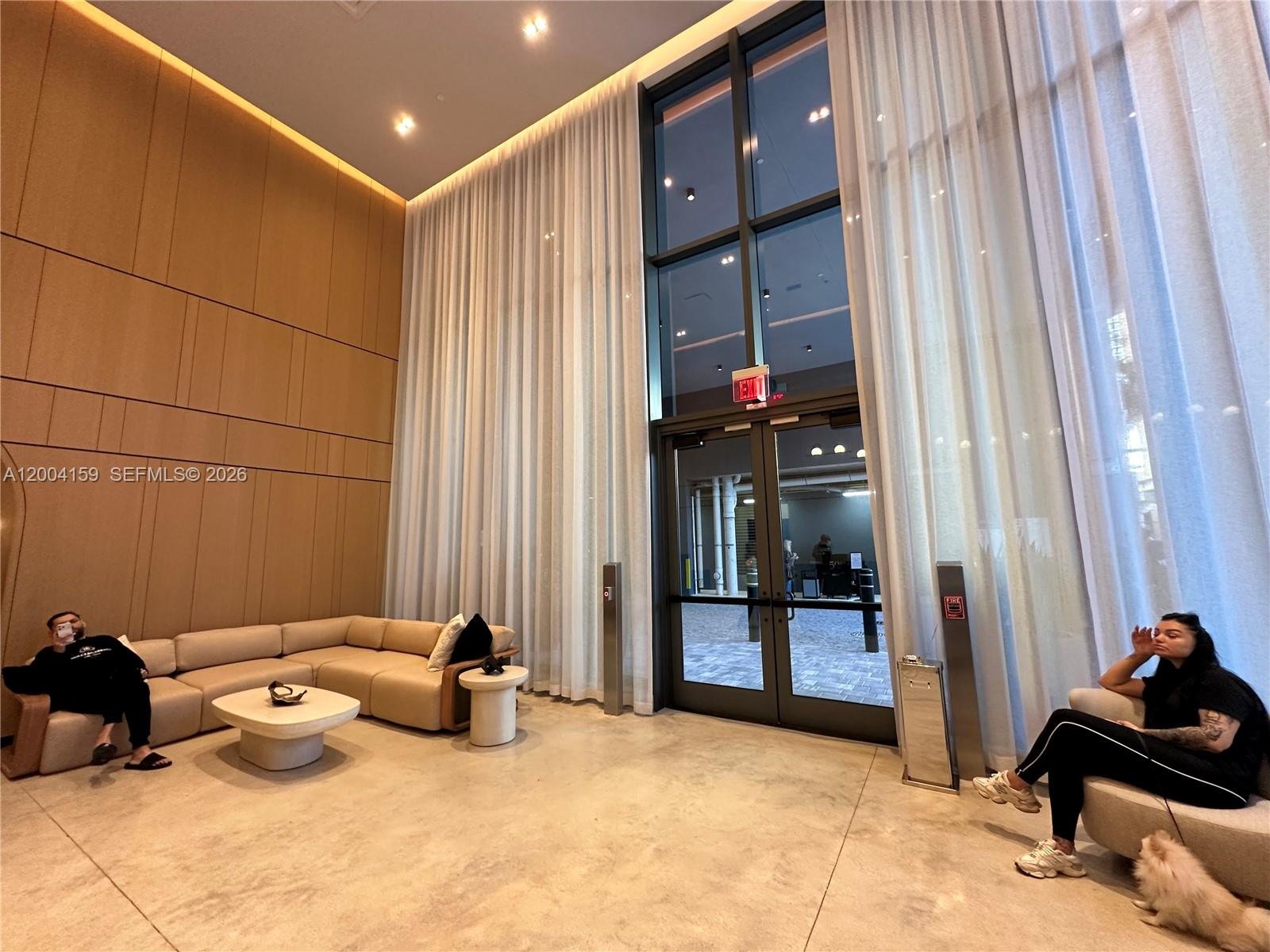 121 NE 5 # 2712, Miami FL 33132