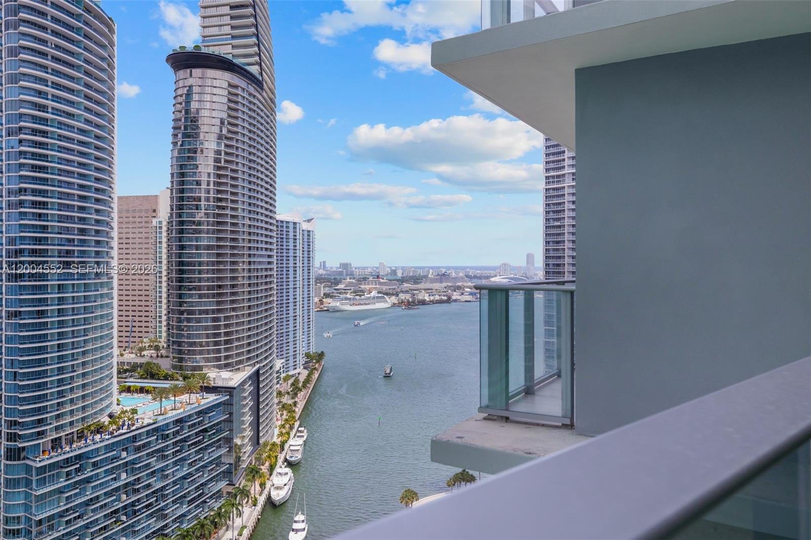 77 SE 5th St # 3205, Miami FL 33131