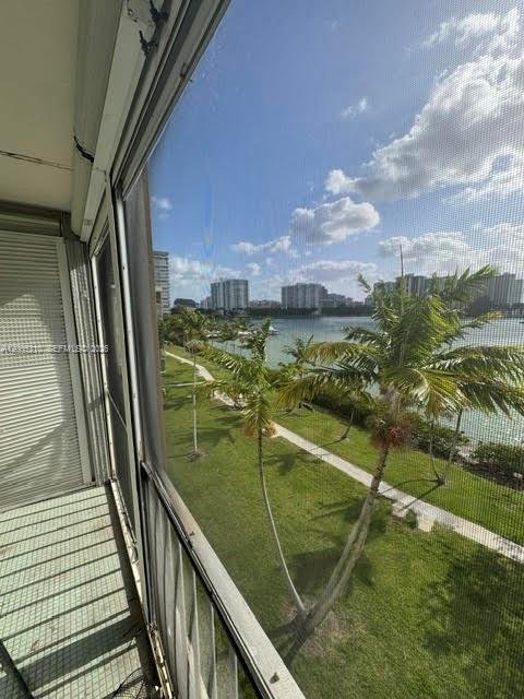 2861 Leonard Dr # F514, Aventura FL 33160