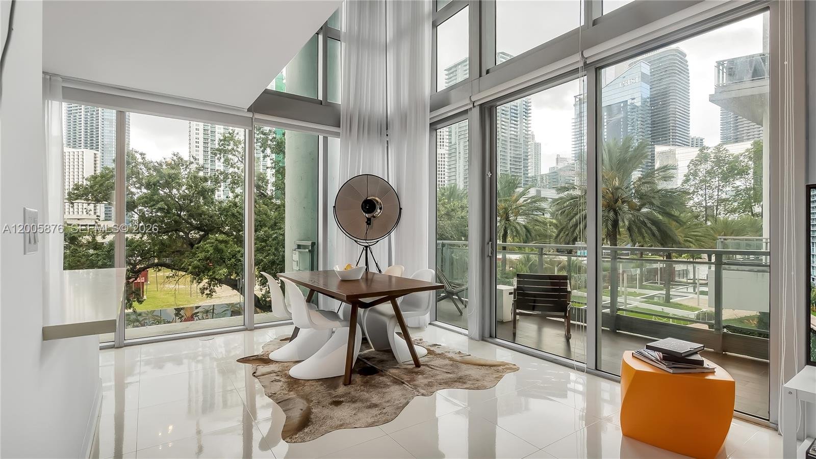 90 SW 3rd St # 308, Miami FL 33130