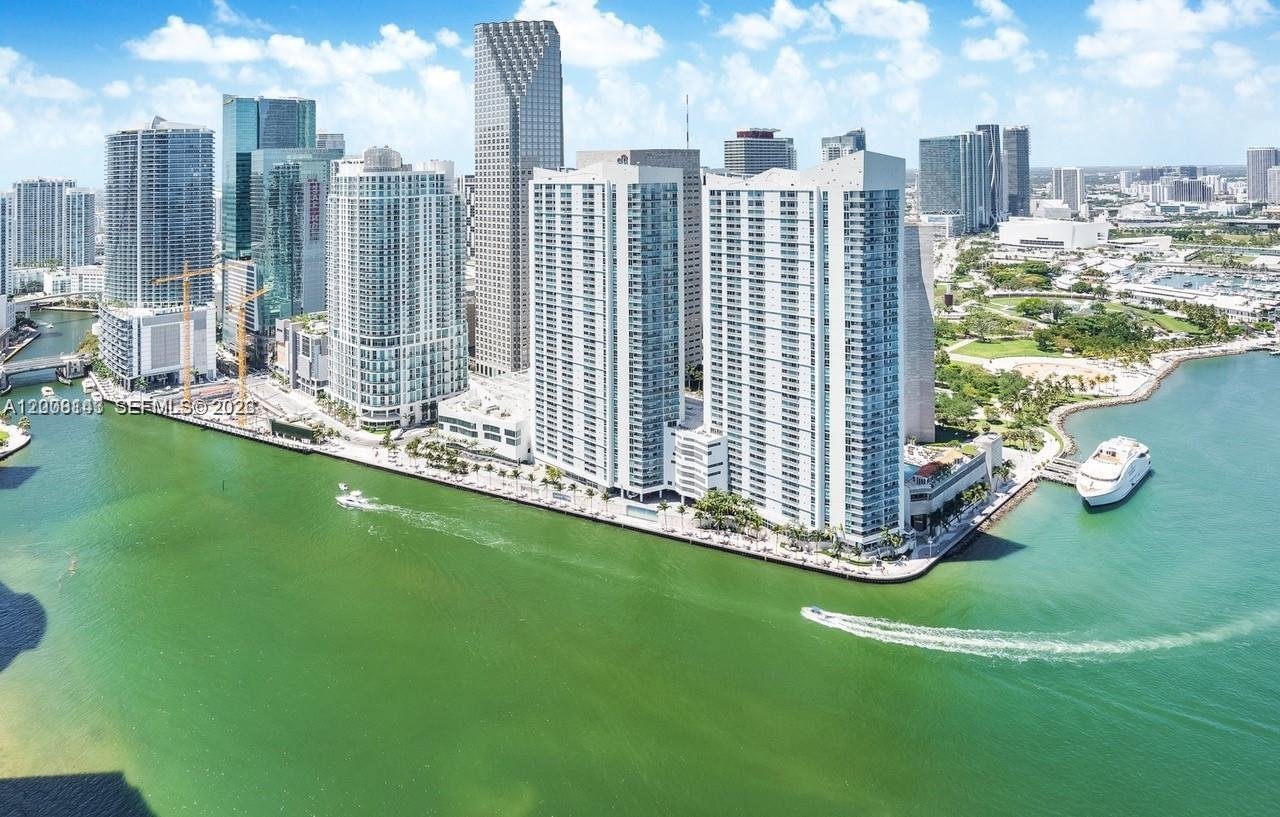 335 S Biscayne Blvd # 1106, Miami FL 33131