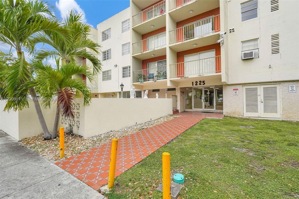 1225 NE 124th St # 49C, North Miami FL 33161