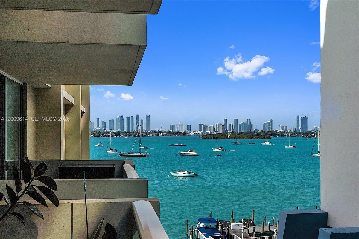 1200 West Ave # 423, Miami Beach FL 33139