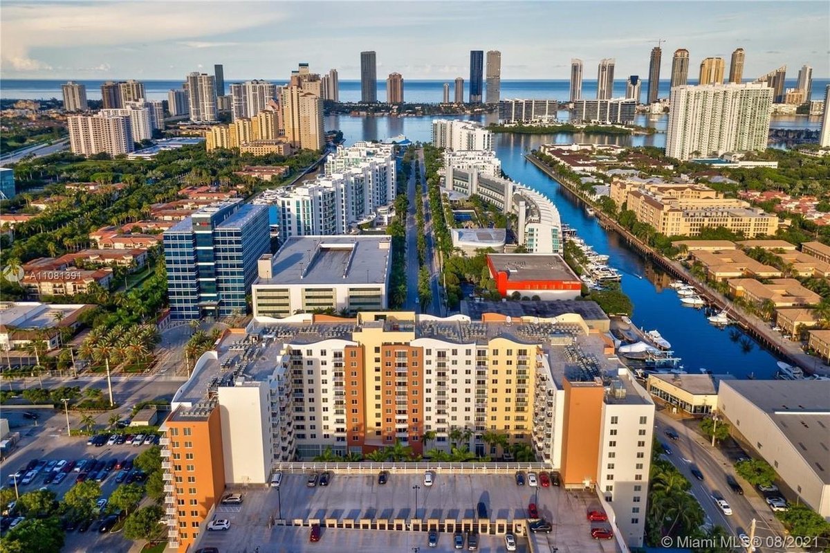 18800 NE 29th Avenue # 704, Aventura FL 33180