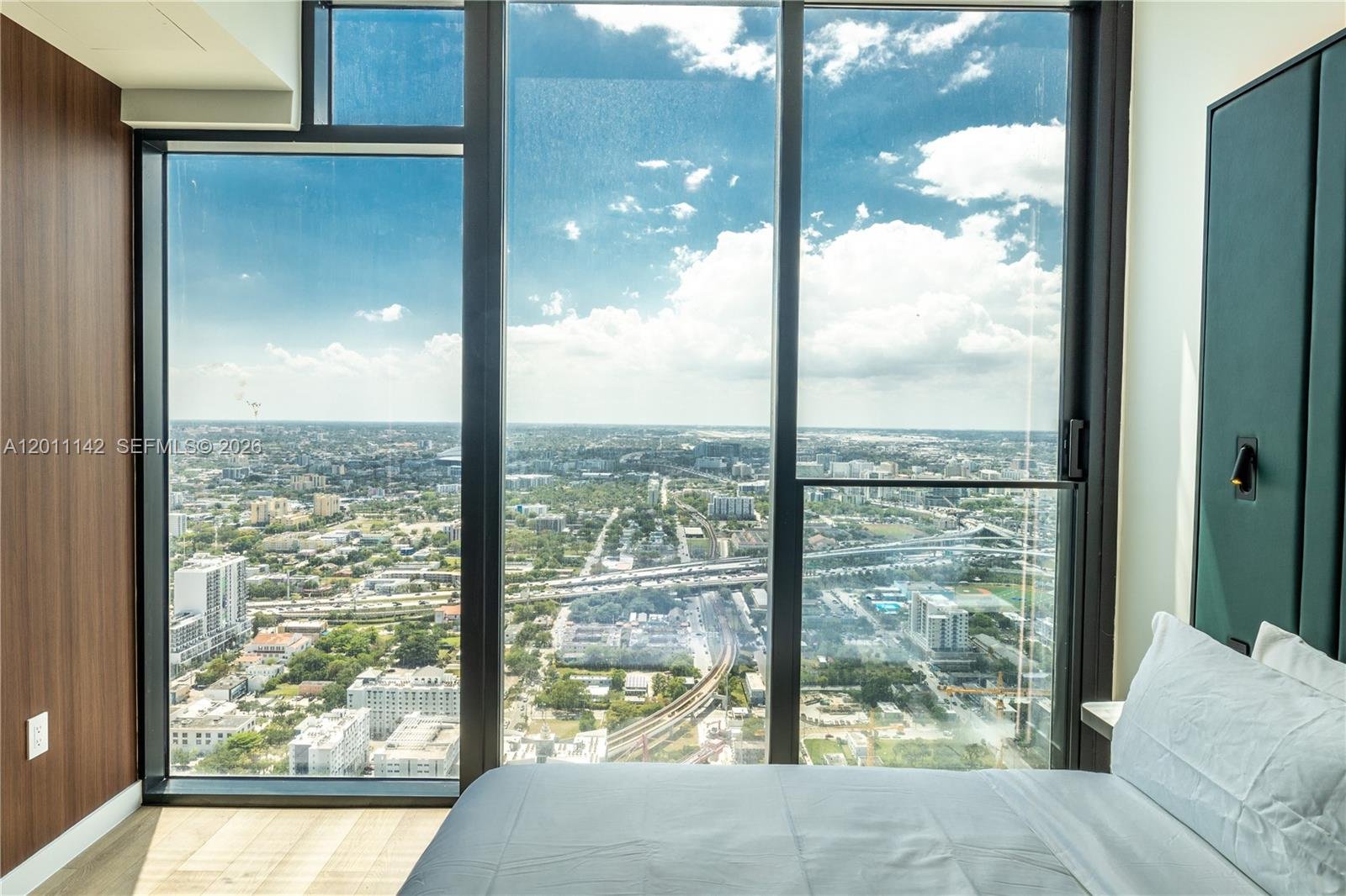 20 NE 11th st # 5306, Miami FL 33132