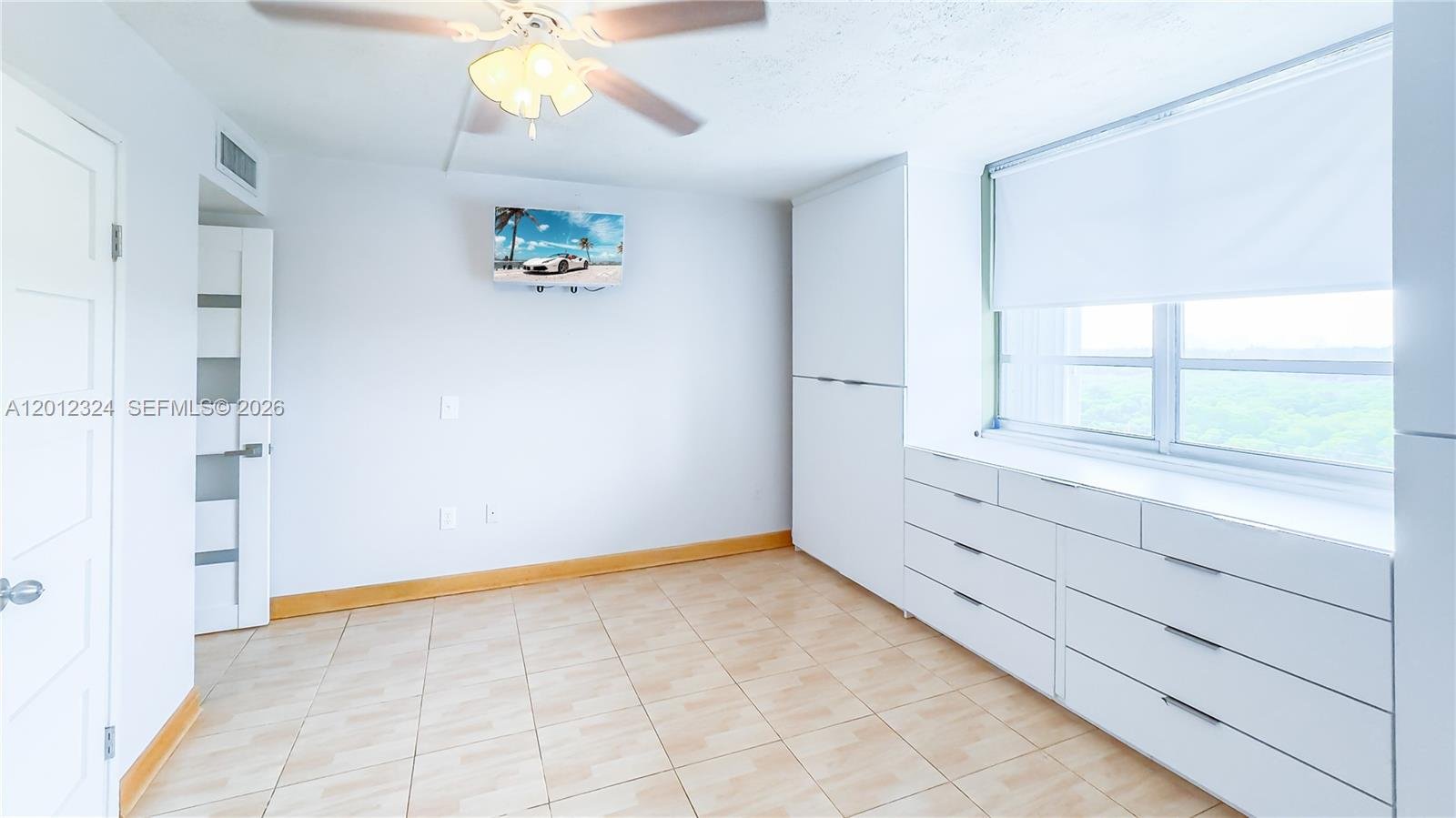 2841 NE 163rd St # 1210, North Miami Beach FL 33160