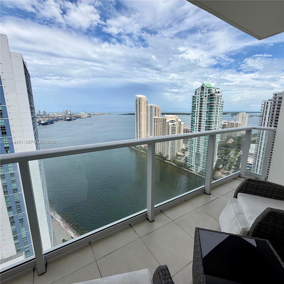 300 S Biscayne Blvd # 3212, Miami FL 33131