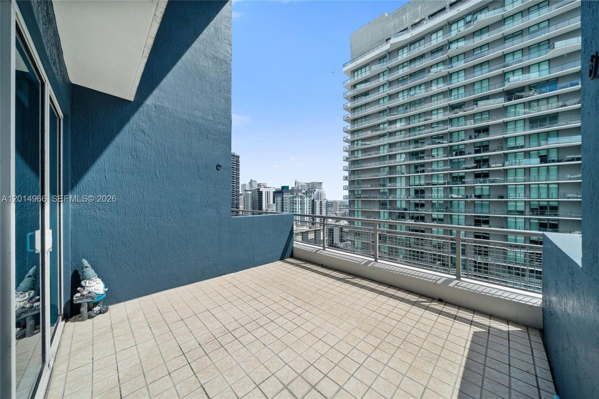 60 SW 13th St # 4008, Miami FL 33130