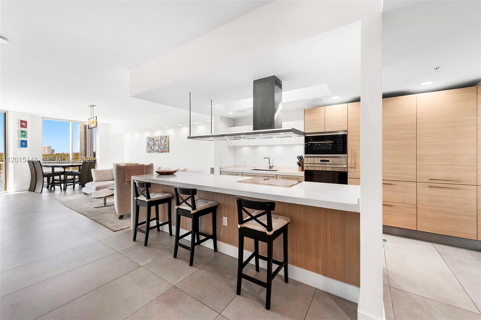 17111 Biscayne Blvd # 606, North Miami Beach FL 33160