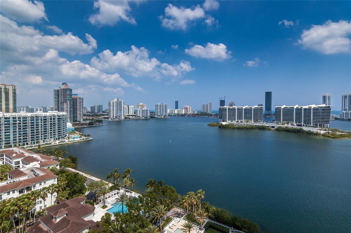 Aventura, FL