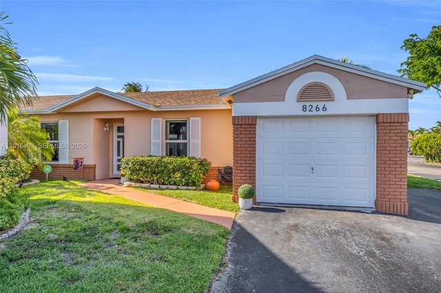 8266 NW 192nd Ter, Hialeah FL 33015