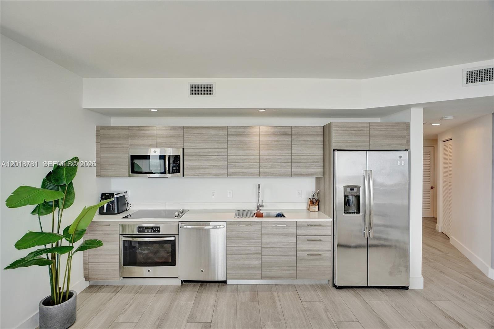 121 NE 34th St # 2809, Miami FL 33137
