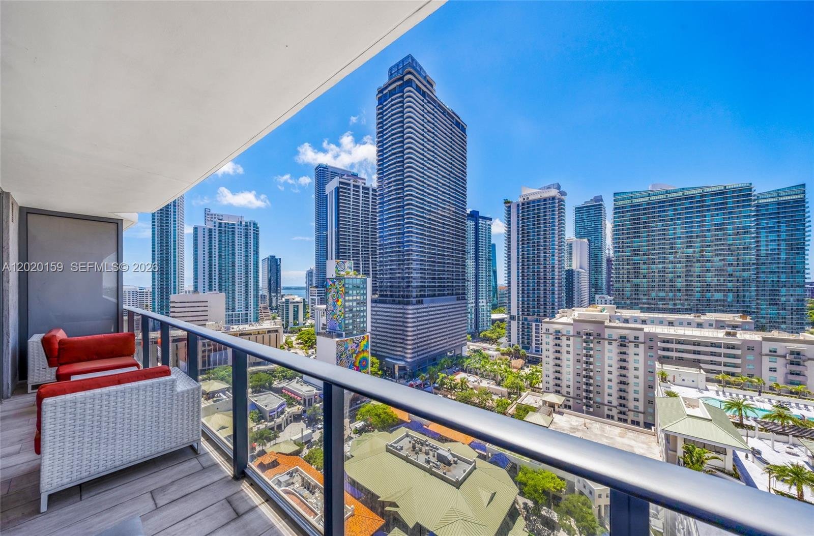 55 SW 9th St # 1804, Miami FL 33130