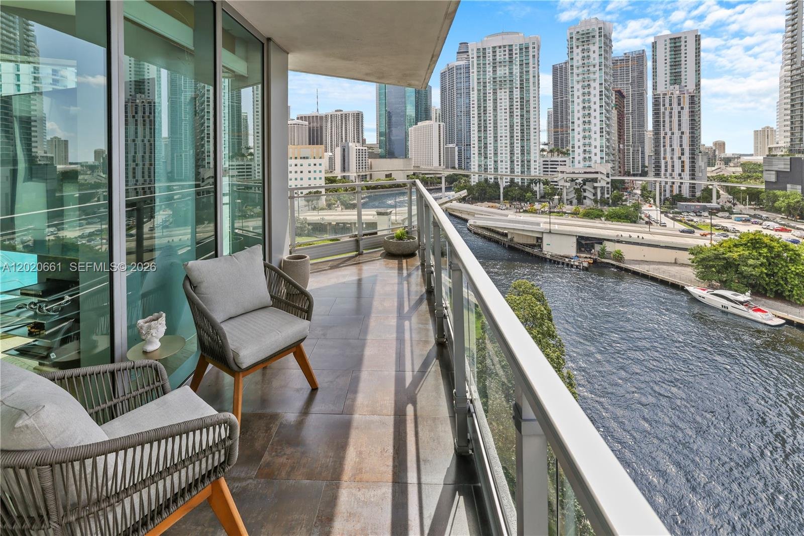 92 SW 3rd St # 1201, Miami FL 33130