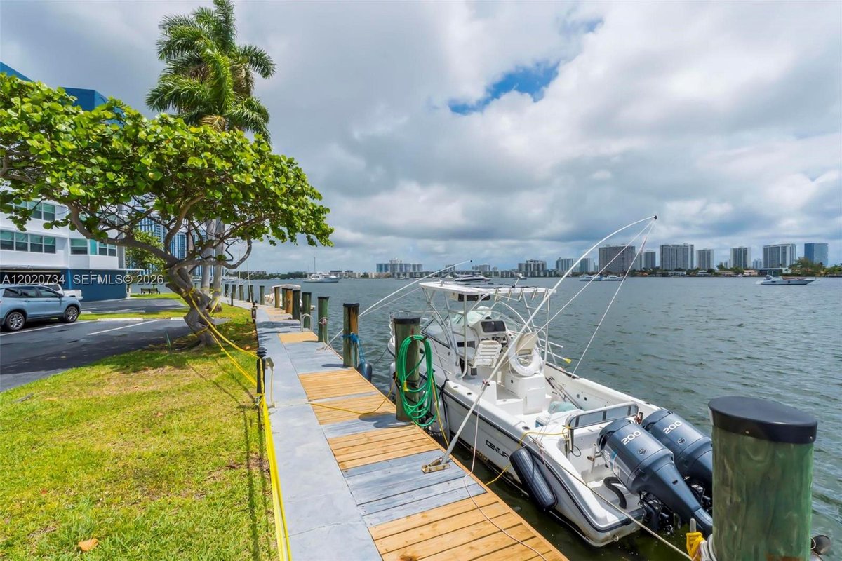 16558 NE 26th Ave # 3H, North Miami Beach FL 33160