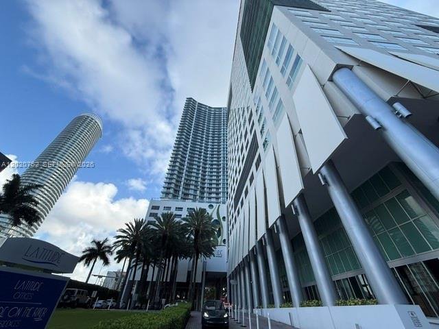 185 SW 7th St # 3803, Miami FL 33130